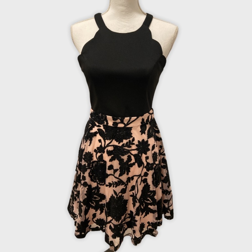 Trixxi Little Black Dress size medium